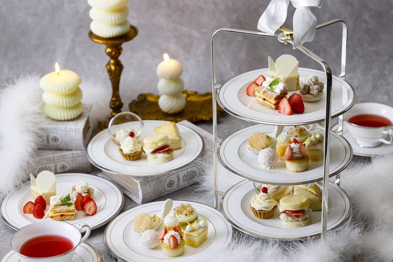 【平日限定】『ホワイトアフタヌーンティー セット』11-12月