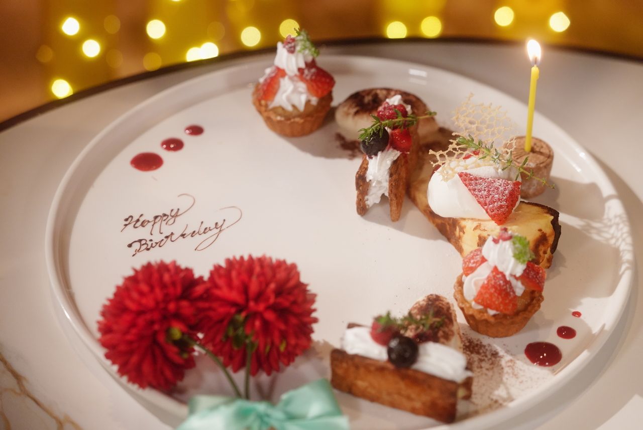 12月限定【ダリア】フラワー記念日プレート（Anniversary plate）