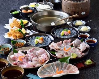 Delicious! Torafugu Kiwami Full Course with Milt (Fugu) 9,800 yen (tax included, per person) ~The ultimate fugu banquet course~