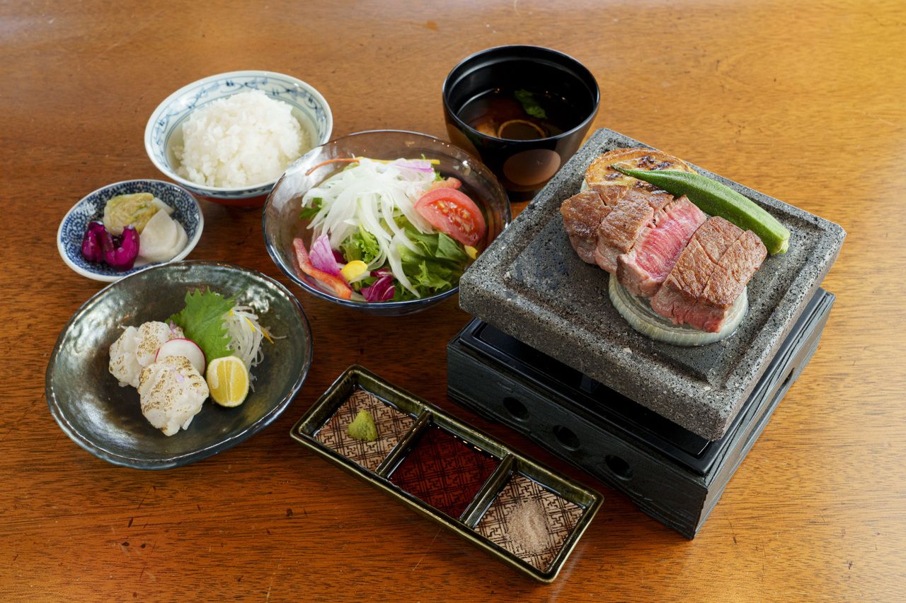 Lunch Kunugiza Beef Steak Set