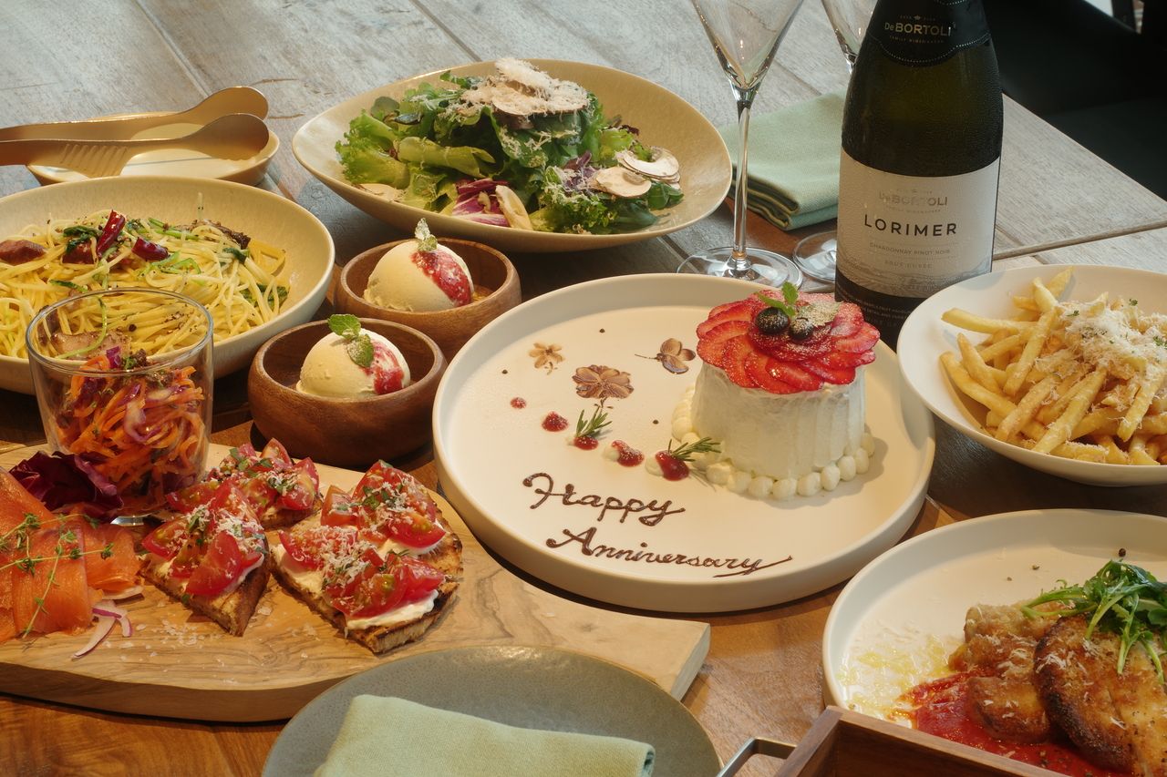 【DINNER】Anniversaryプラン　大切な記念日に。 乾杯スパークリングワインとアニバーサリーケーキ付の全8皿＋食後のカフェ付き