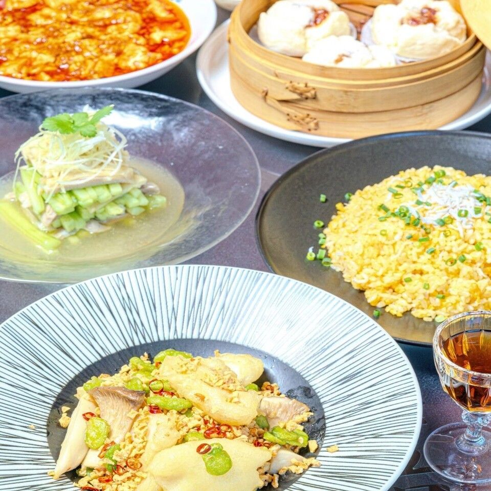 ■ 2名様よりホール席｜税込6,000円 ・2時間飲み放題付き ｜サービス料・ チャージ料0円