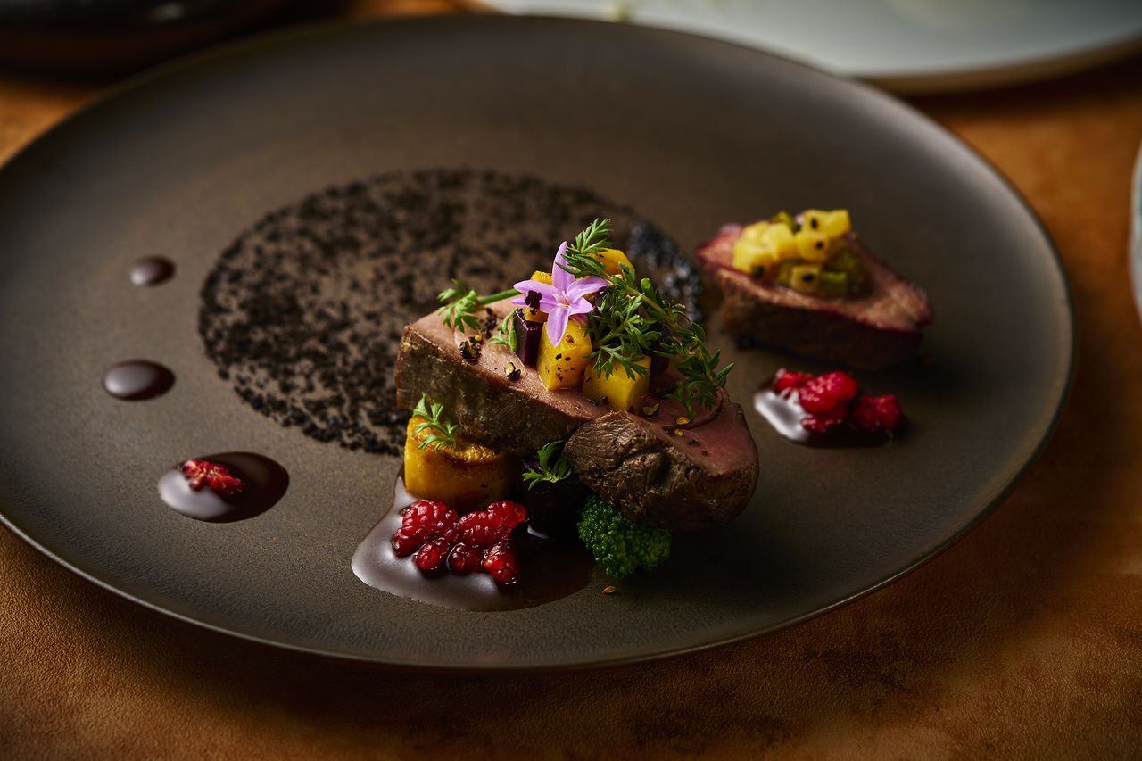 1/1~ 《ディナー》 8,300円スタンダードコース《メインディッシュ：肉料理》