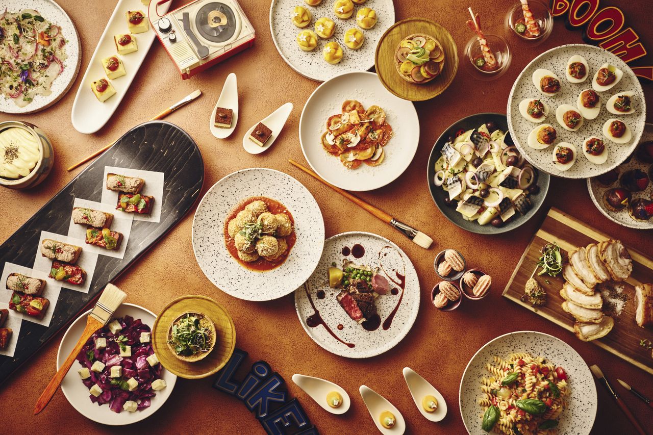 [Saturdays, Sundays and Holidays Only] Semi-buffet Lunch with Choice of Main Dish