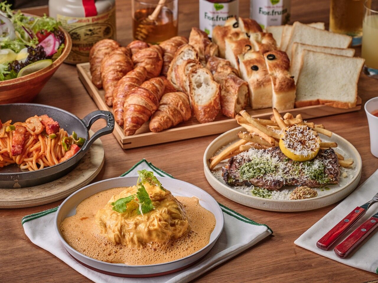 【土日祝ランチ】ハーフビュッフェプラン　3200円～