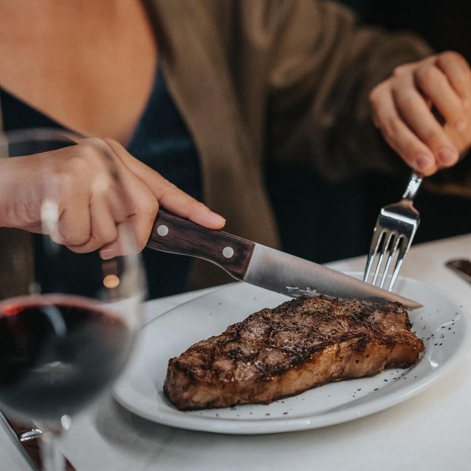 Banquet menu for 4 or more people with 2 hours of all-you-can-drink (USDA Prime New York Strip 12oz)