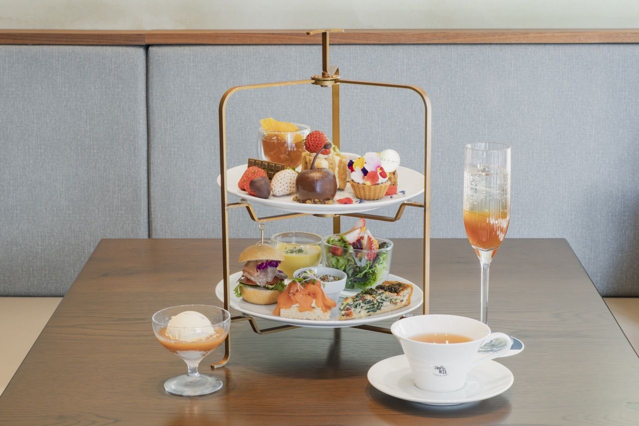 ブルーミング・スプリング・アフタヌーンティーセット 【平日11:30〜】