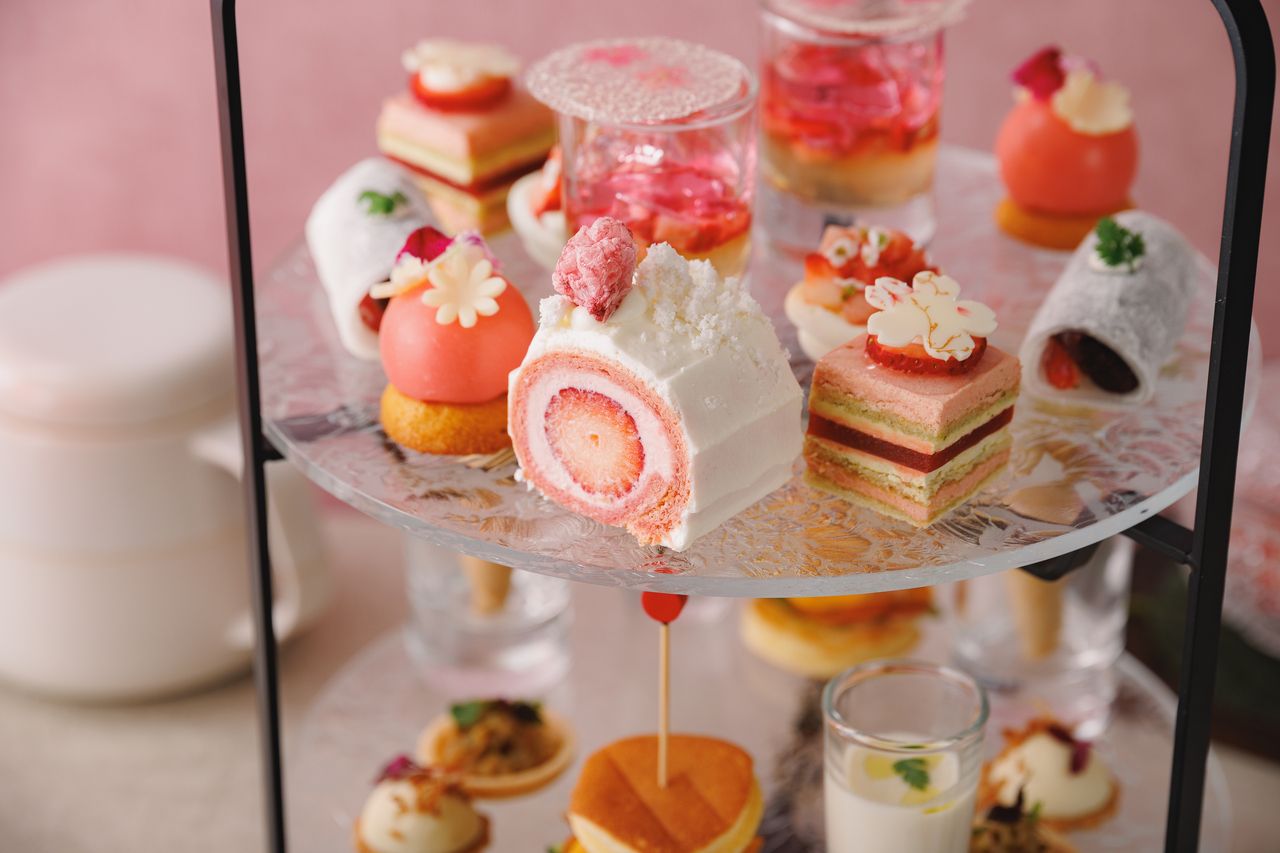 【平日】桜いちごのアフタヌーンティー