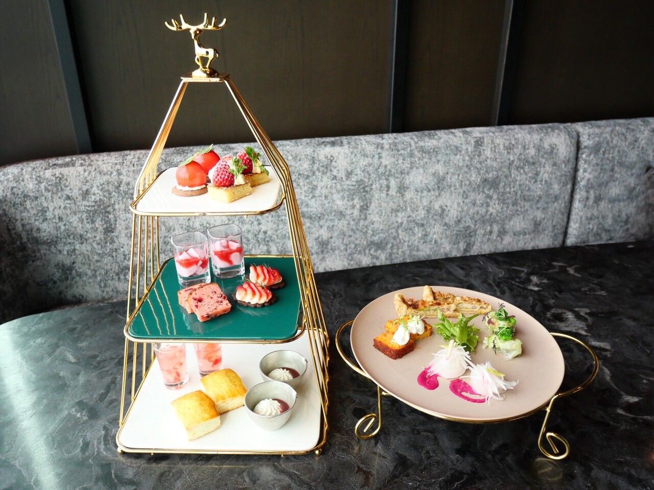 アフタヌーンティーセット【ストロベリーフェア】　3月〜4月