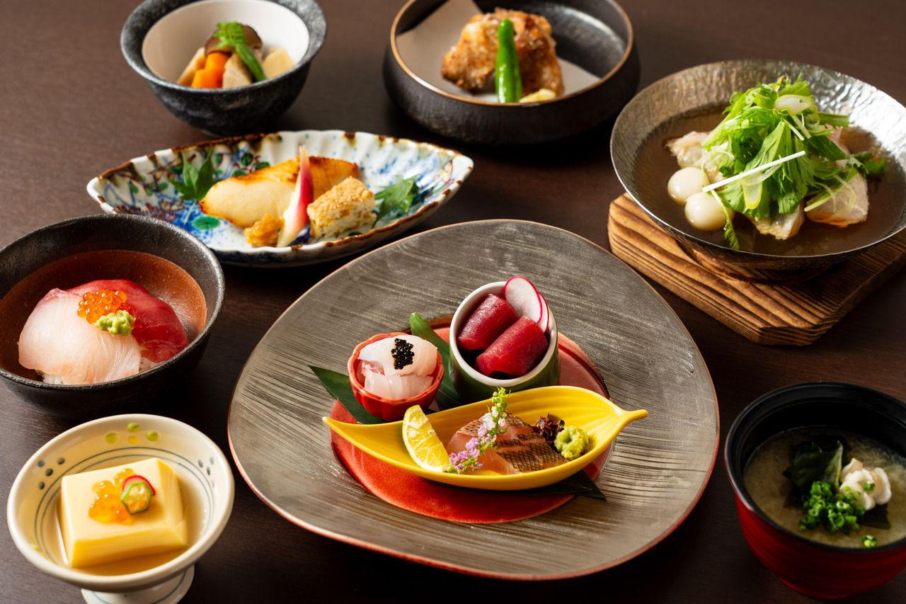 【「志賀～しが～」会席】　桜鯛の酒蒸し・サワラの揚げ出し含む全7品