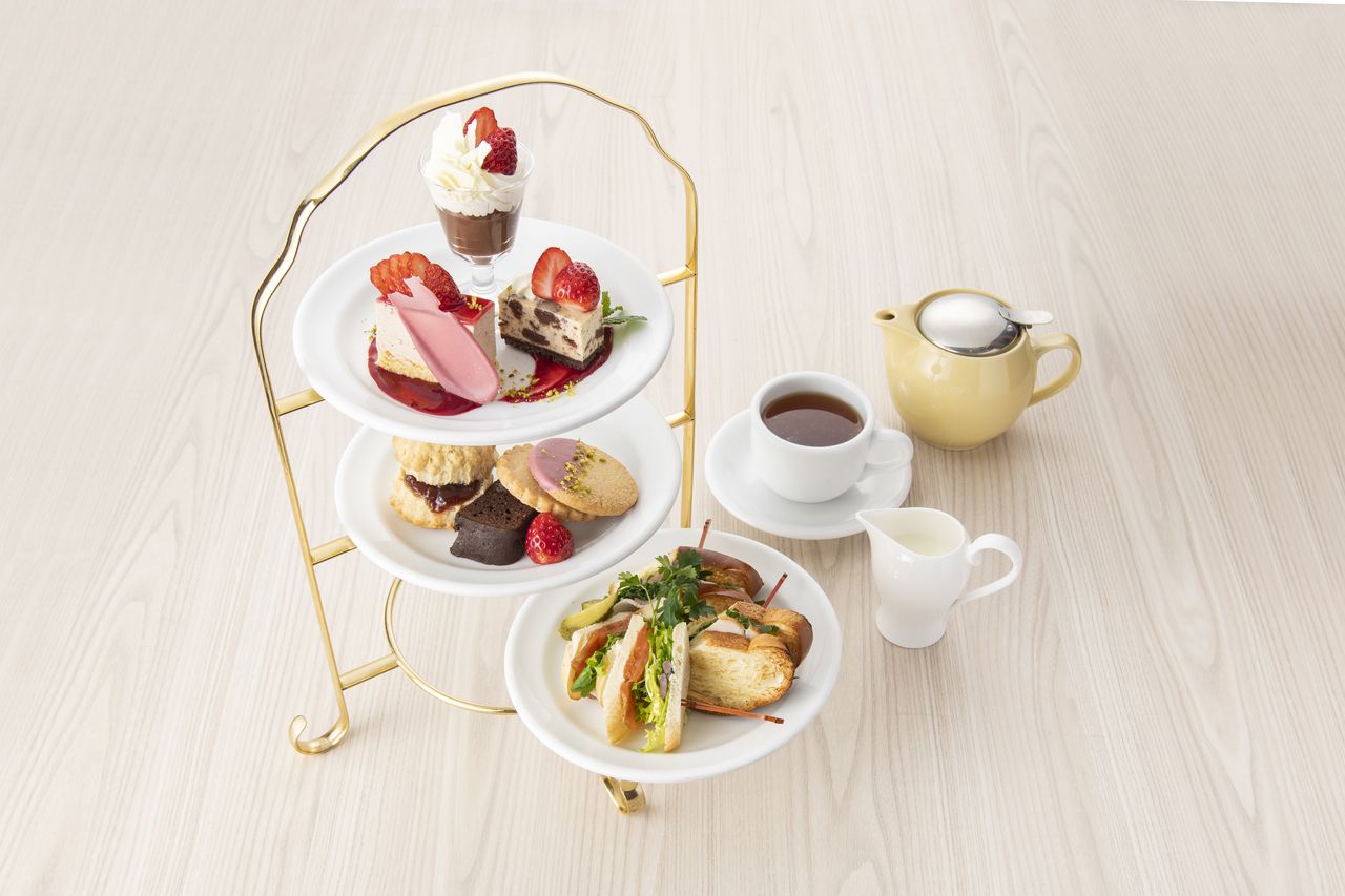 アフタヌーンセット3段【乾杯スパークリングワイン付】