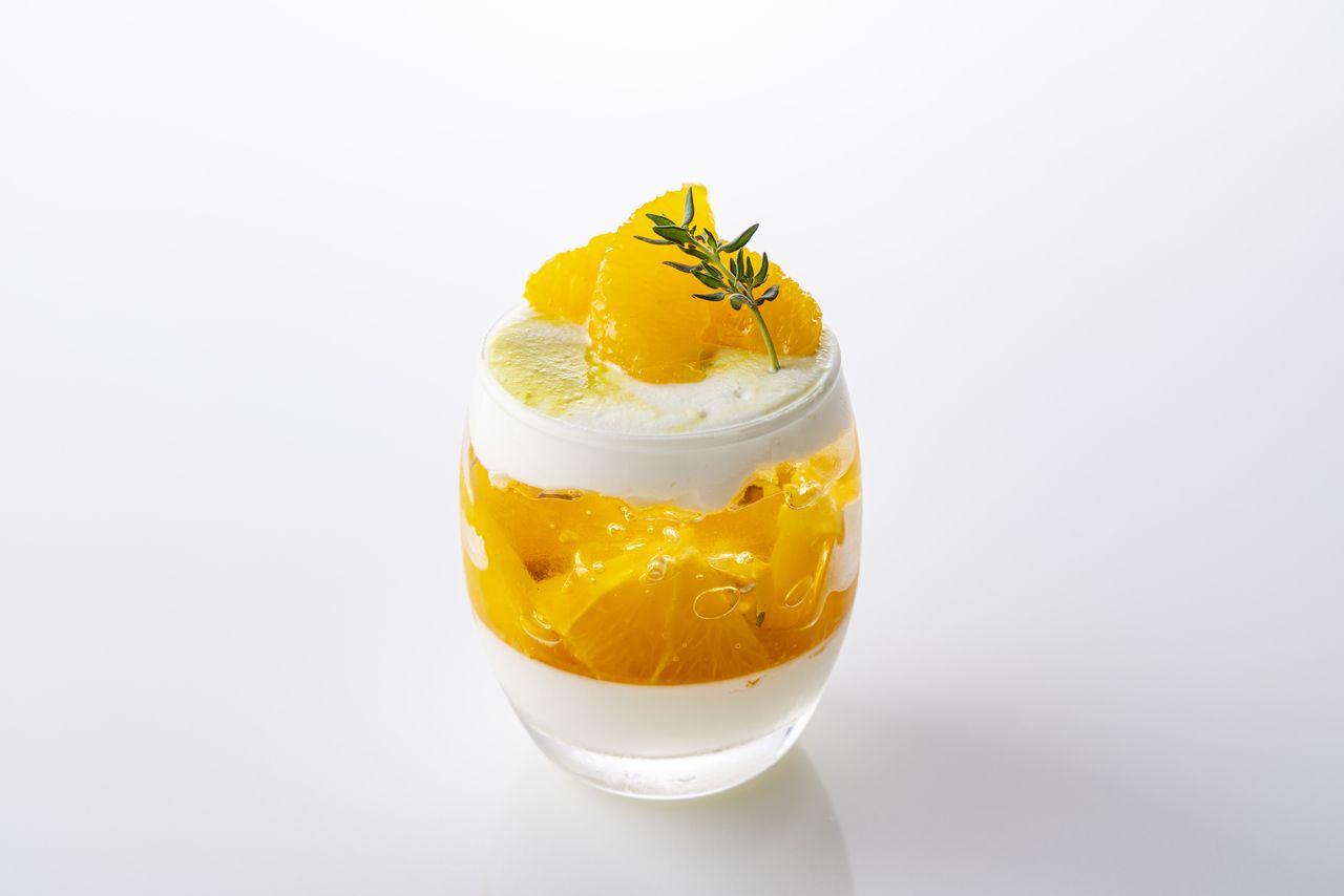 【季節のケーキ】オレンジとココナッツのヴェリーヌ