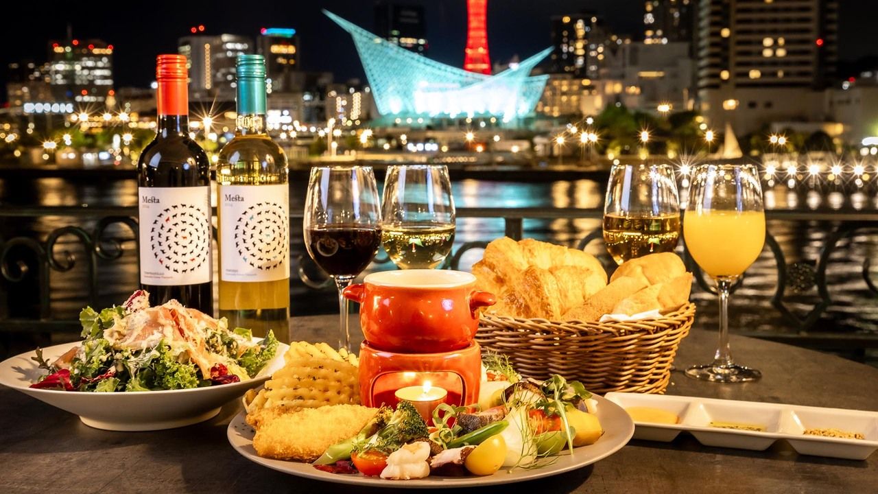 [Rooftop Restaurant with Spectacular Views] Melt-in-Your-Mouth Cheese Fondue Plan (with Free Drinks)