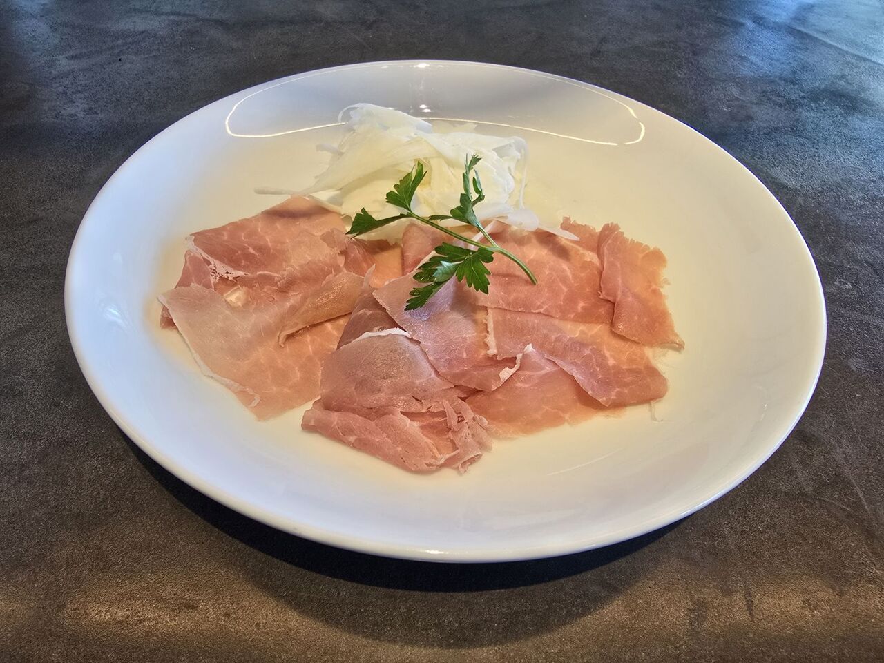 【LUNCH】5月限定✨出来立てパスタ＆リゾット食べ放題に生ハム＆ラスパドゥーラ付✨2380円✨お席でゆったりオーダービュッフェ(90分制)＾＾駐車場無料♪