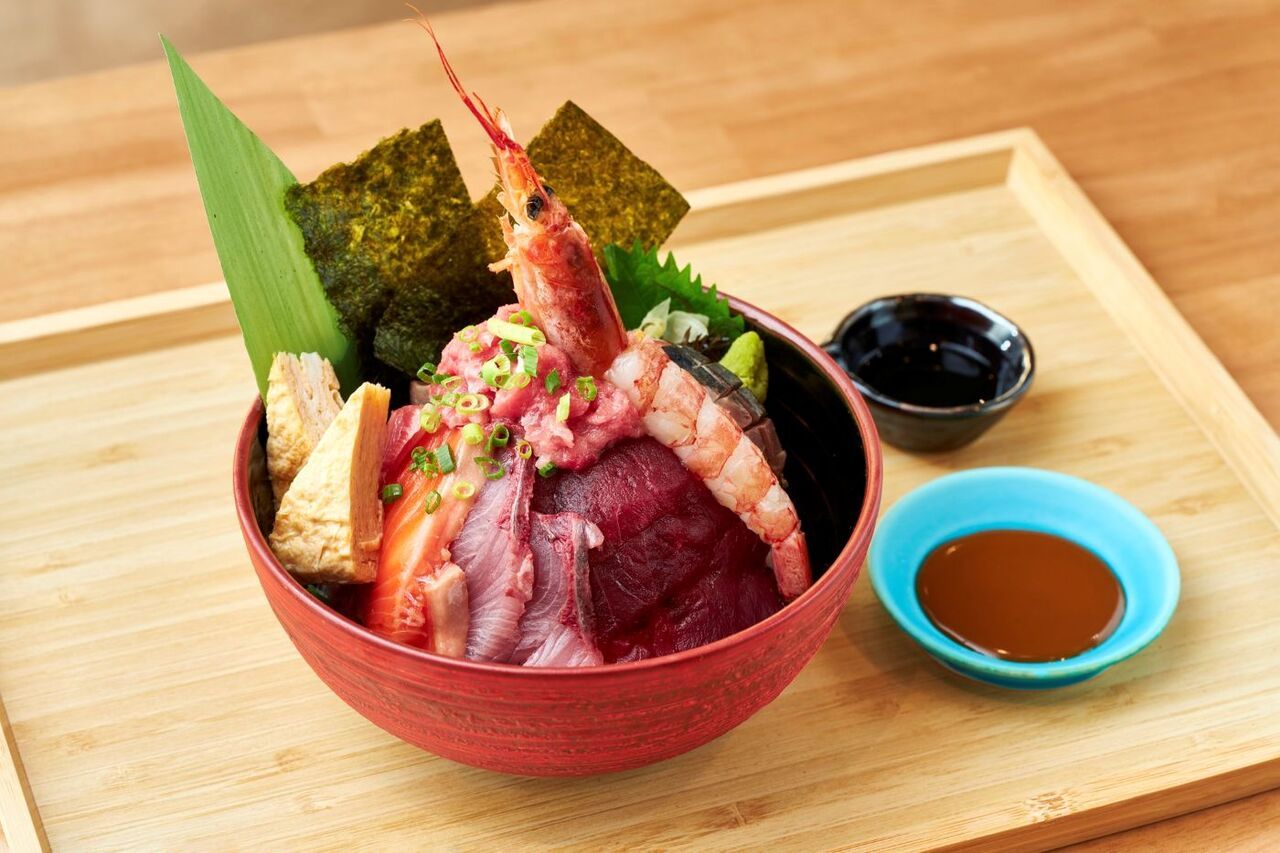 C7 Luxury Seafood Rice Bowl Lunch [Free refills of fried horse mackerel / Dessert / Free coffee included]