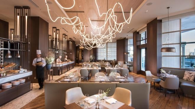 グリロジー　バー＆グリル