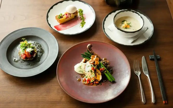 The Tavern - Grill & Lounge