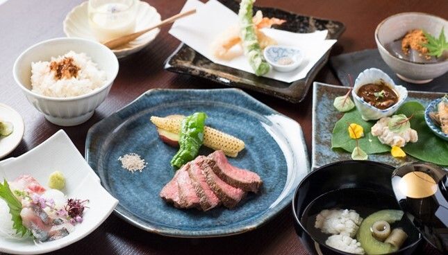 【白川コース】先付、八寸、など九品。お魚料理+お肉料理のフルコース