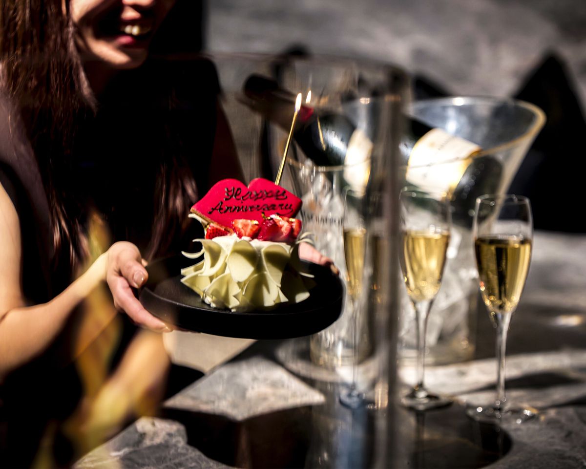 【DinnerTime】”Anniversary Dinner Course” 乾杯スパークリングワイン×Shear plan×ホールケーキ