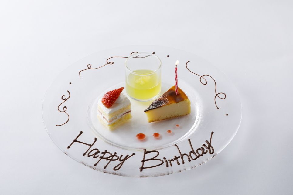 【平日】　メッセージプレート ￥550（税金込・サービス料金別）※メッセージプレートのみのご予約は承れません。※ケーキは付いておりません。