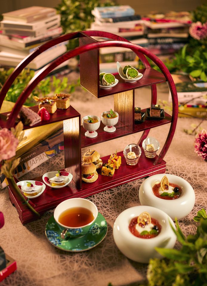 [特典付]【和洋中のスイーツ】茶葉交換ができる本のあるアフタヌーンティー＋選べる乾杯ドリンク＆プチギフト（平日）
