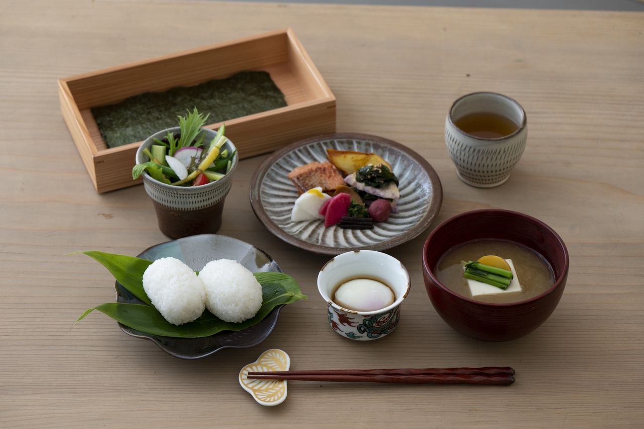 御颜饭团套餐/味噌汤