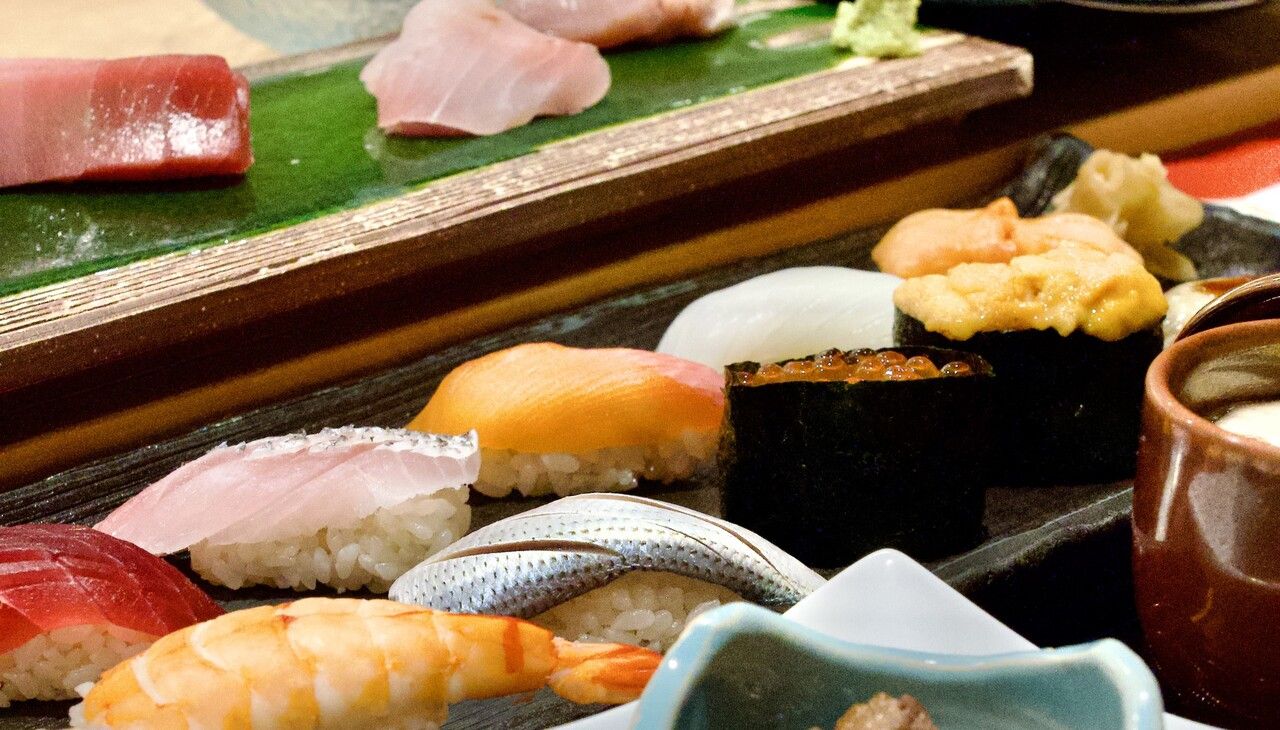 ≪おまかせ・お試しコース≫全17品 お鮨もお料理も程よいバランスでテーブル席限定のお試しコース