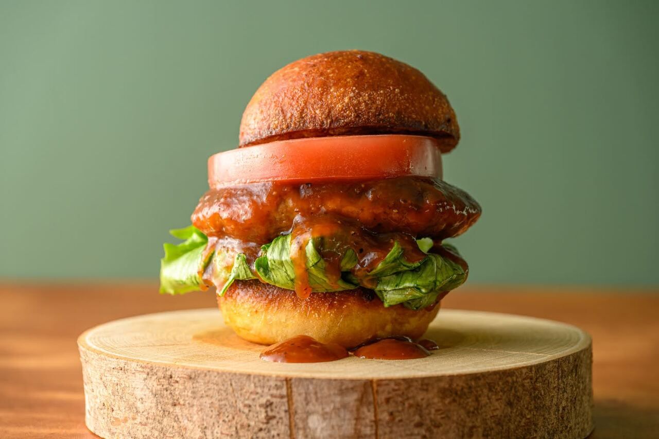 【TAKEOUT】21世紀の⾄福の贅沢バーガー『ビーガン精進バーガー』※トリュフポテト+ドリンクセット