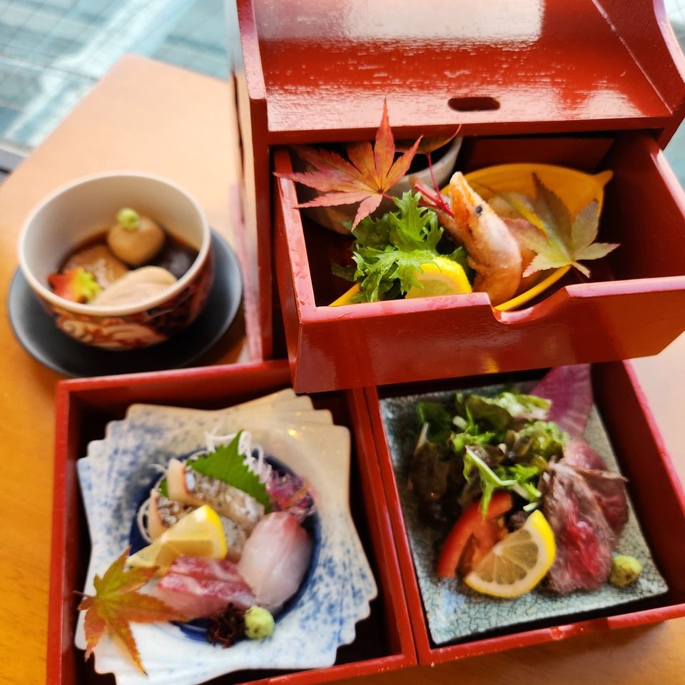 Lunch only [Seasonal treasure chest meal] ~Kaga cuisine with duck jibuni~