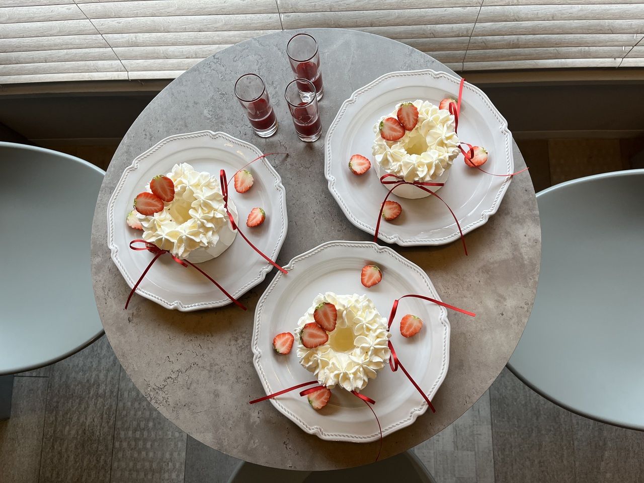 ●【予約限定】★私だけのホールケーキ~リボン~(お好きなドリンク1杯付)