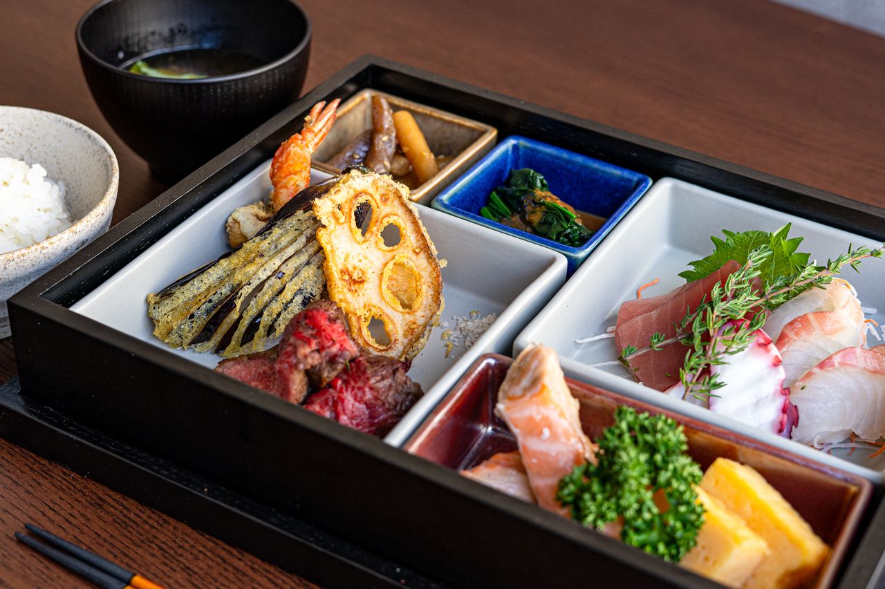 オフィシャルWeb限定最安値【松花堂箱】お造りや天ぷら、牛ステーキなど＆ドリンクバー付き