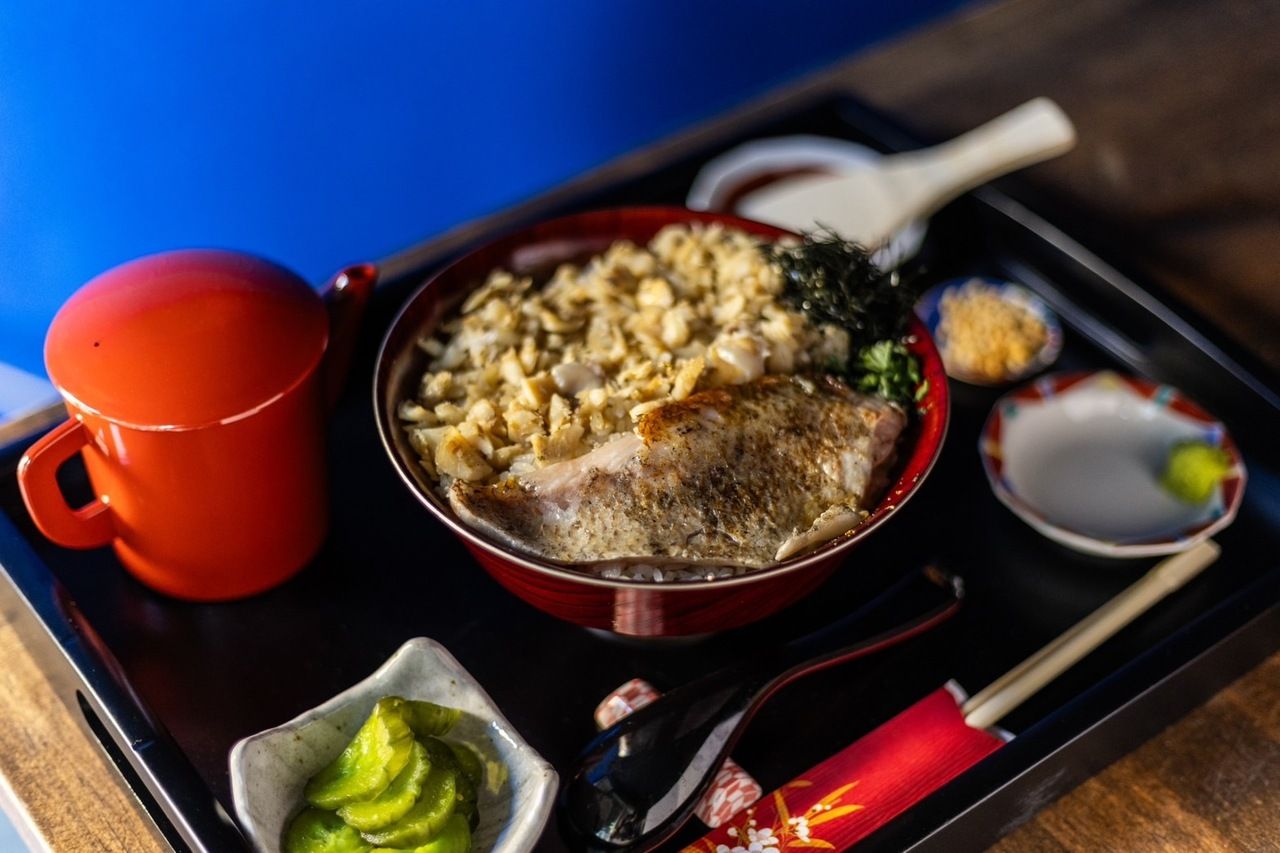 【炭火】　焼きのどぐろ丼　並盛り　