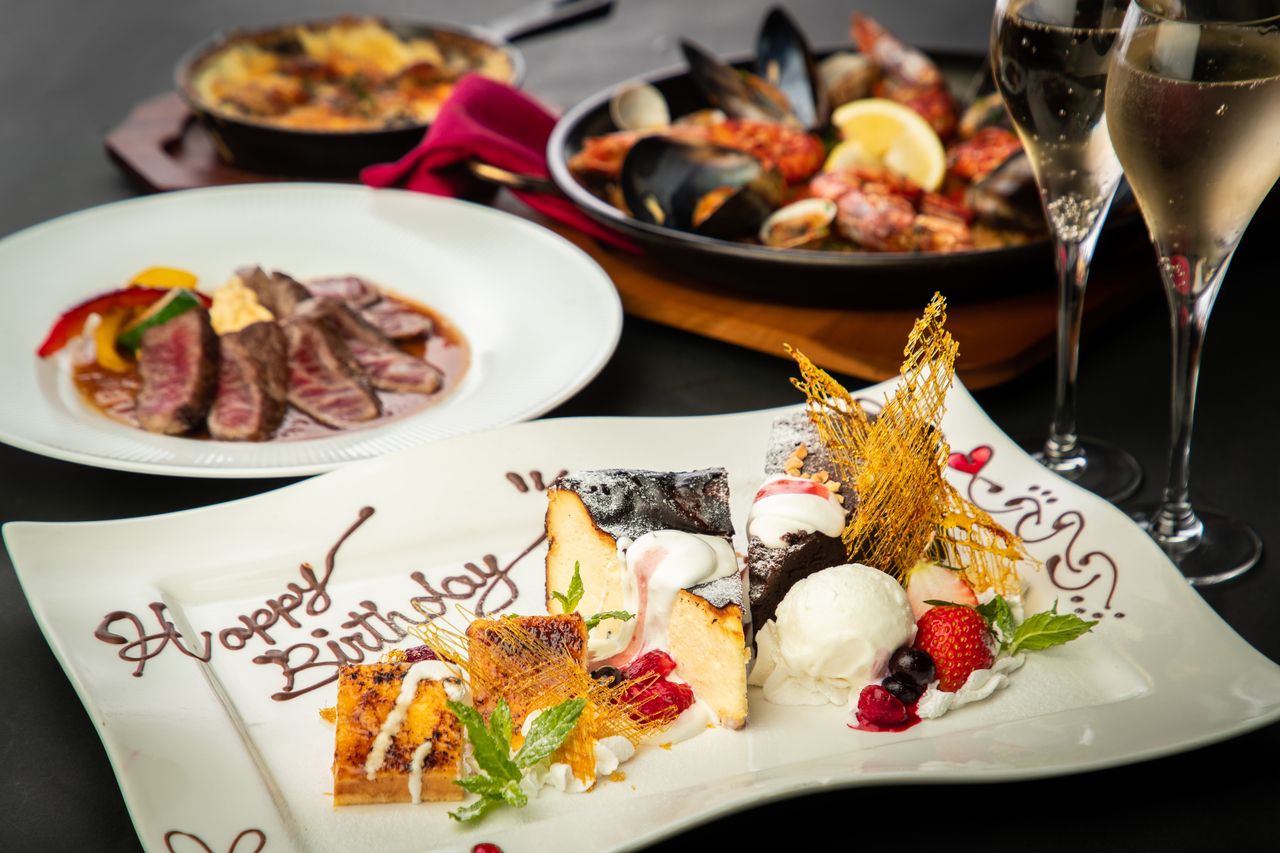 [Birthdays, wedding anniversaries, entrance and graduation celebrations, retirement celebrations, 60th birthday celebrations] We will create a special and memorable time with your loved ones. Dessert plate with message Anniversary course + All-you-can-drink for 2,500 yen