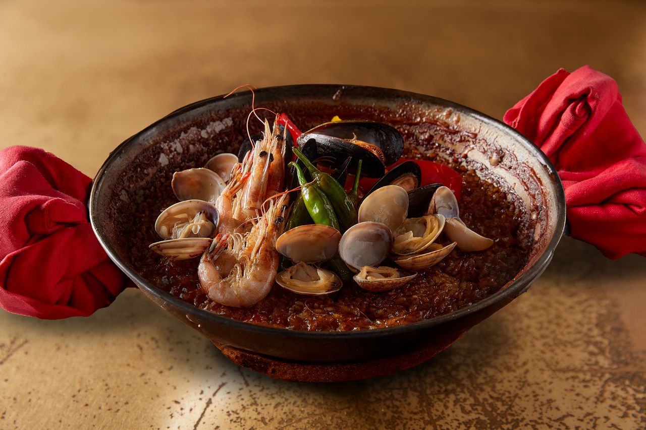 平日限定パエリアランチ