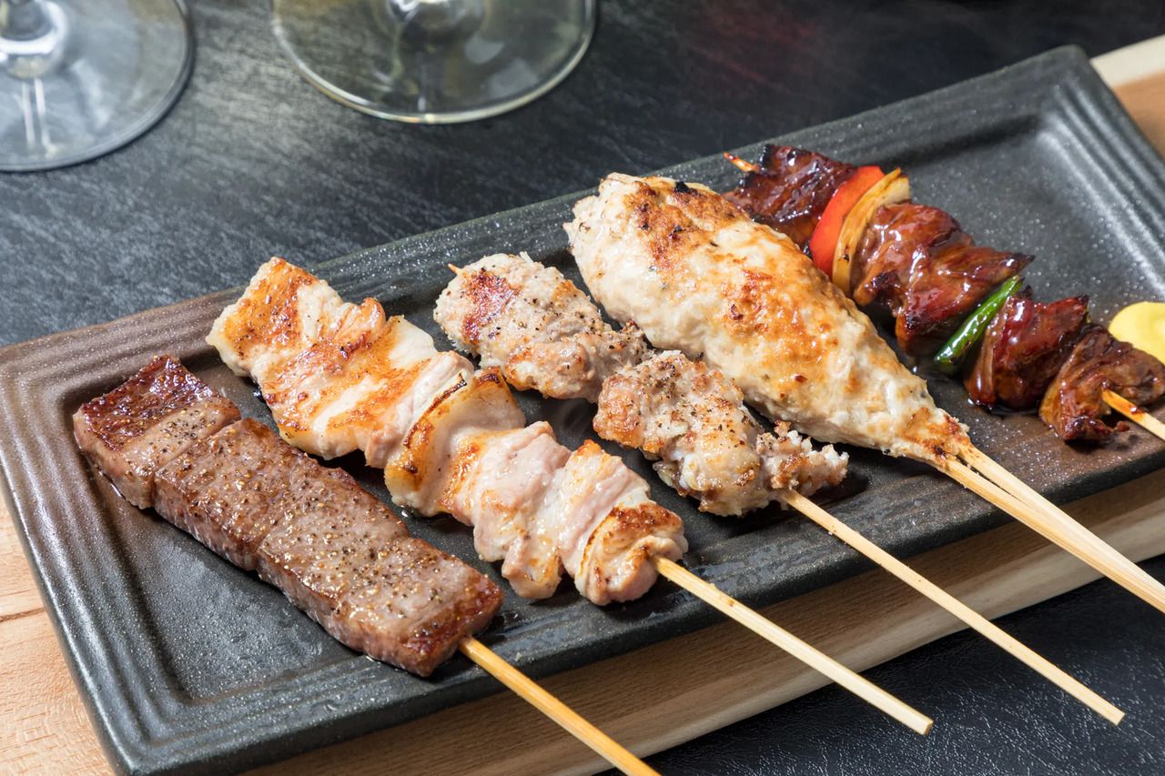 ●Hakata Meat Skewers Course (includes 2 hours of all-you-can-drink including Suntory Masters Dream)