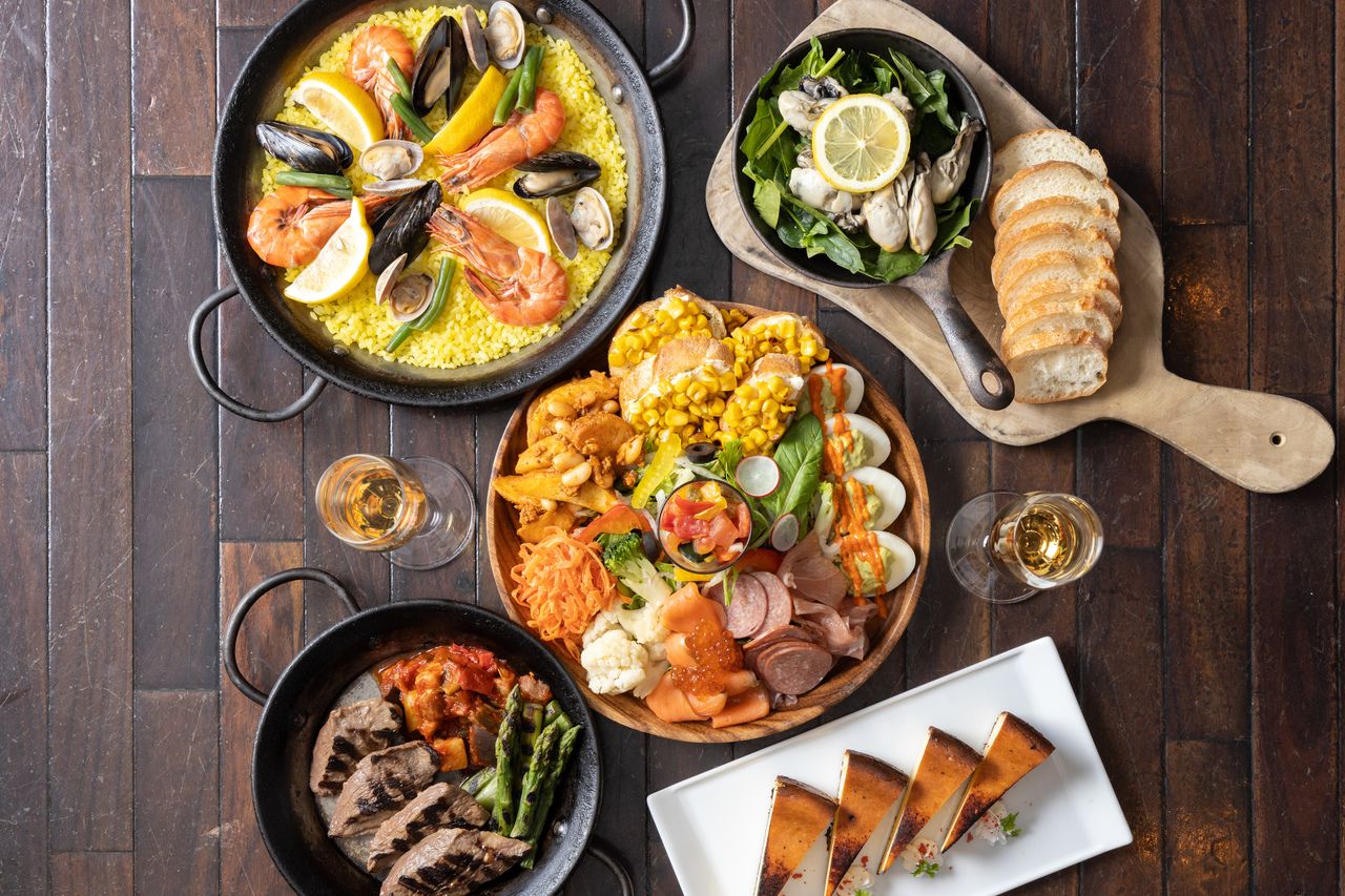 【120分飲み放題】選べるパエリア！広島スパニッシュ堪能プラン全９品