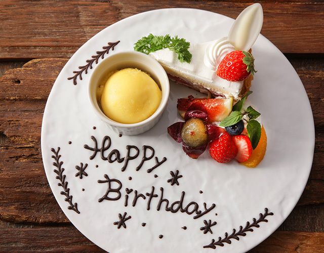 ➀アニバーサリーケーキ