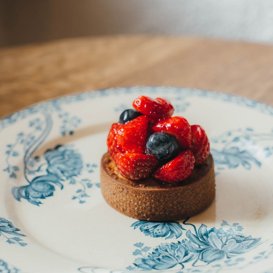[Takeout] Strawberry and chocolate tart