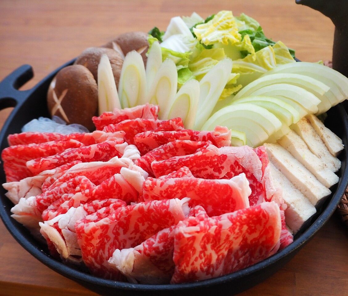 [Serves 2-3] Shinshu Alps Beef Sukiyaki Set (450g beef with vegetables)