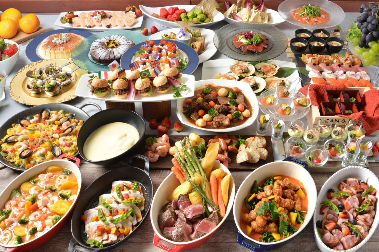 【窓際確約】ブッフェ50種類以上！季節の味覚とライブキッチンをご堪能！