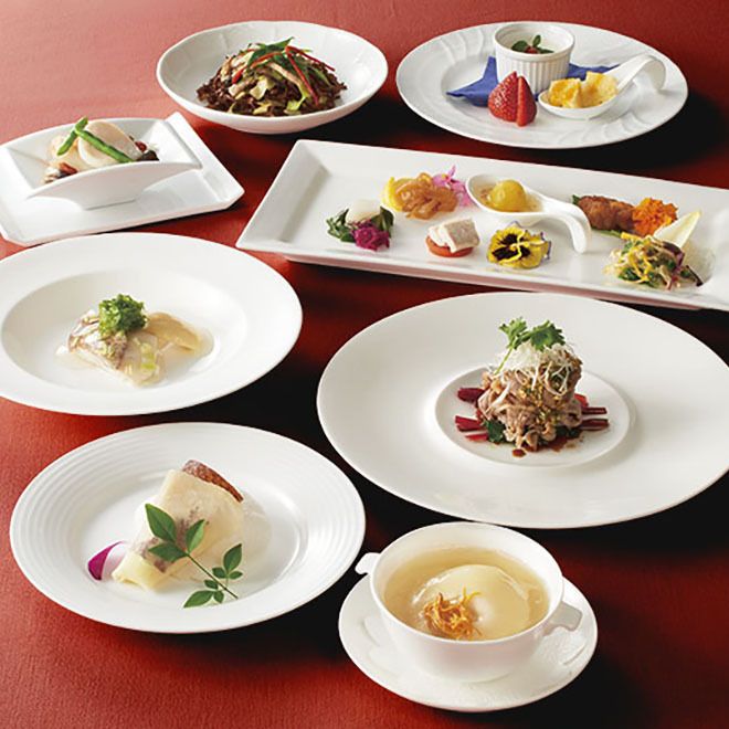 【宴会人気NO1】　ふかひれを使った蒸しスープと北京ダックが味わえるコース全９品＋乾杯ドリンク