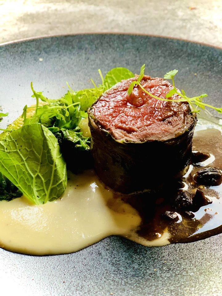 Anniversary course: 7 dishes (main dish is EMO beef from Miyazaki Prefecture)