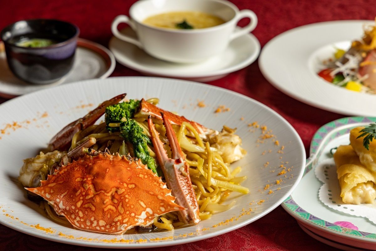 【期間限定】渡り蟹と旬野菜の煮込み焼きそば+コーヒー付き