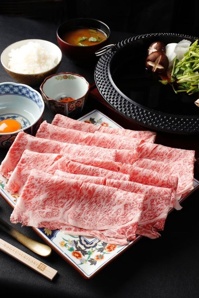 1 pound set of domestic A5 Wagyu beef