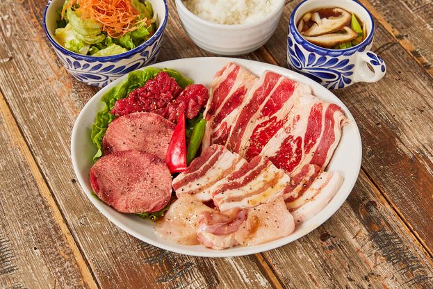 [Very hearty lunch 260g★Beef tongue & yakiniku lunch]