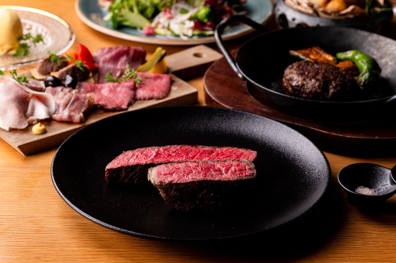 "Aged Wagyu Beef" main dish lunch of your choice