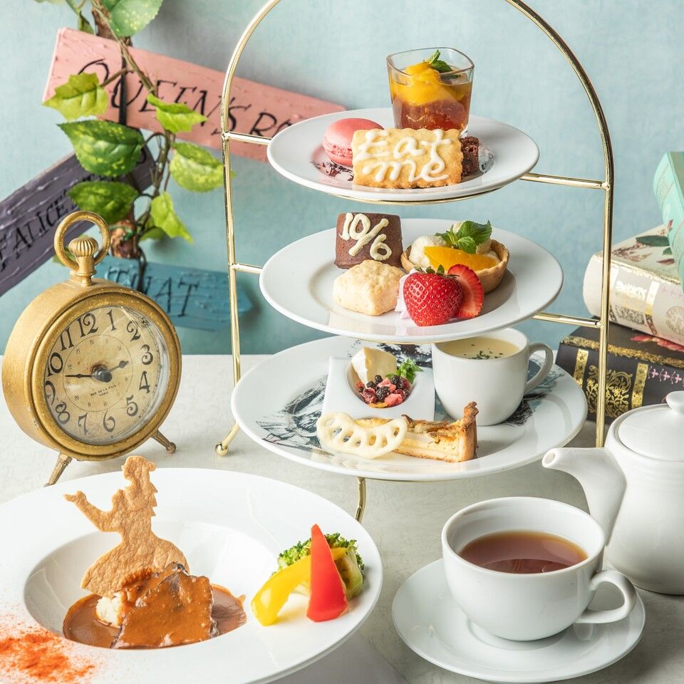 【イブニングハイティー】夕食感覚で優雅にアフタヌーンティーを堪能♪【選べるカフェ1種付】