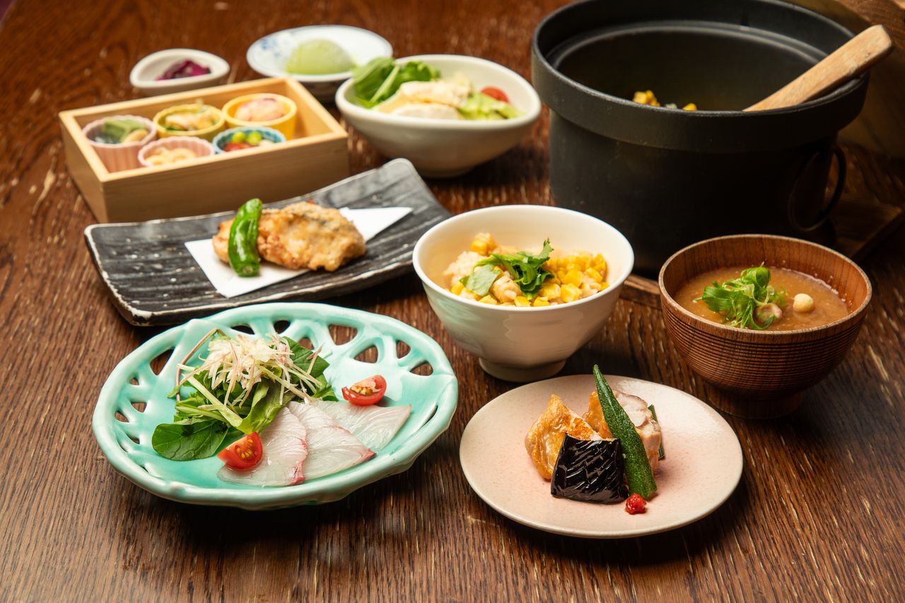 【土日限定】　彩  コース 飲み放題付き 5500