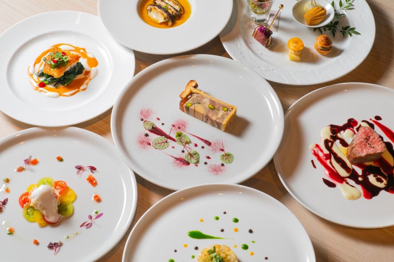 Chef's carefully selected special early summer anniversary course