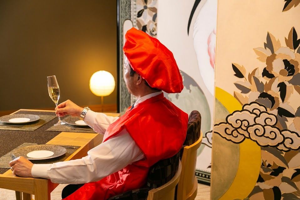 Longevity Celebration Plan — Lunch with a Toasting Drink and Commemorative Photos in a chanchanko (traditional celebratory vest)